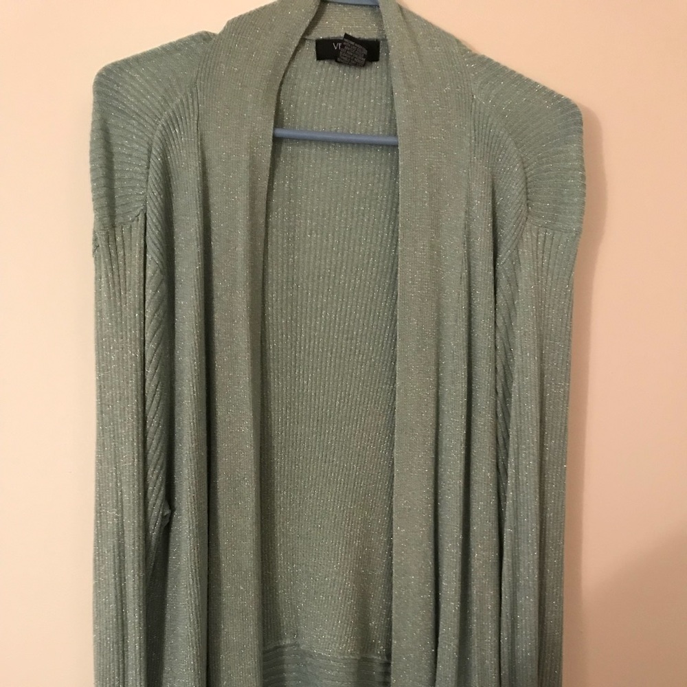 Green sparkly top!